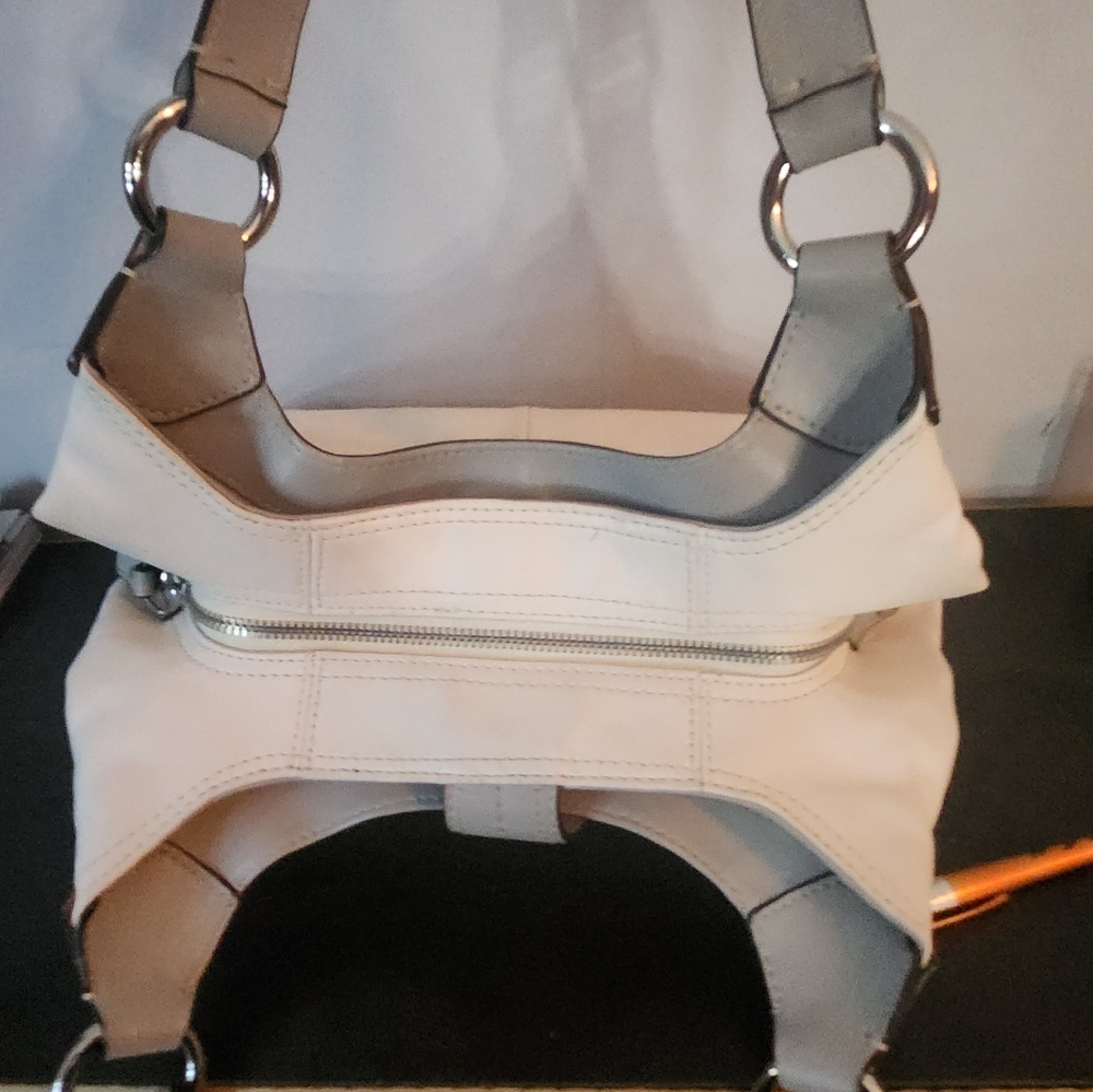 Authentic Coach Beautiful Bag!!! - image 2